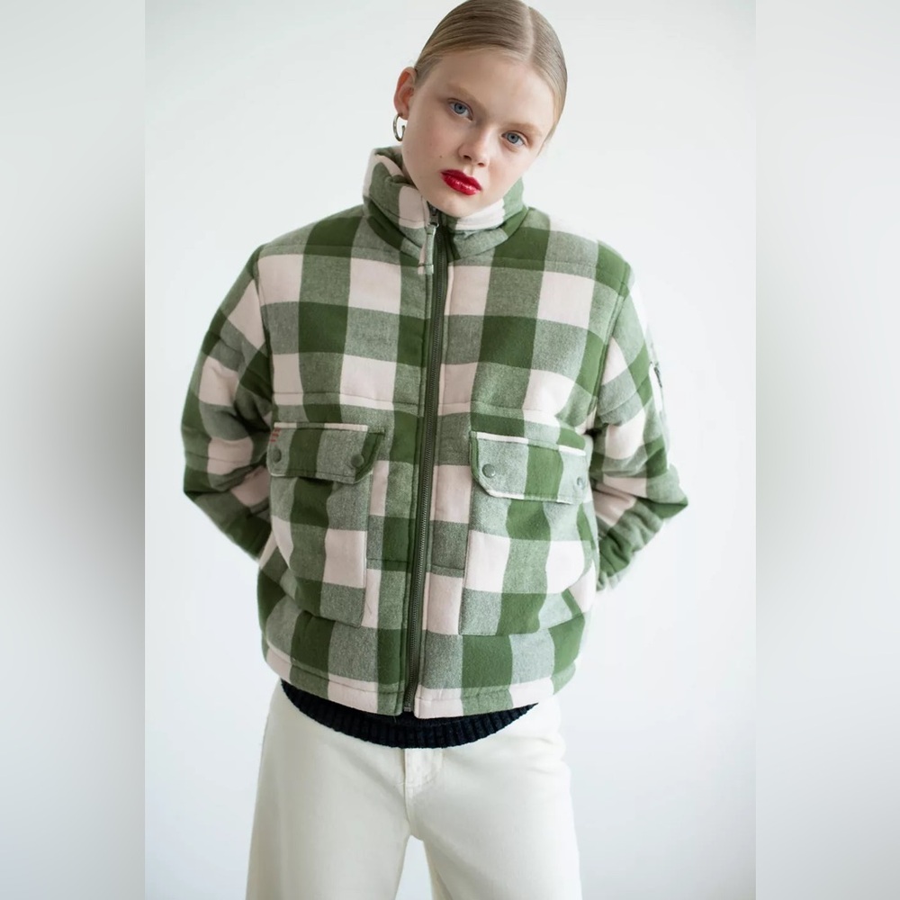 Urban Outfitters BDG Dixie Flannel Puffer Jacket Green and White Plaid